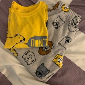 Simple Joys by Carter’s pajama set